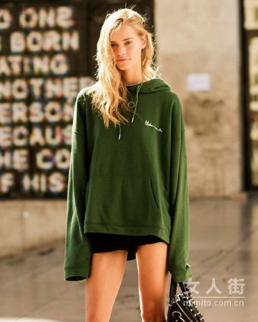 穿对卫衣，这个初冬让你的美不可方物！