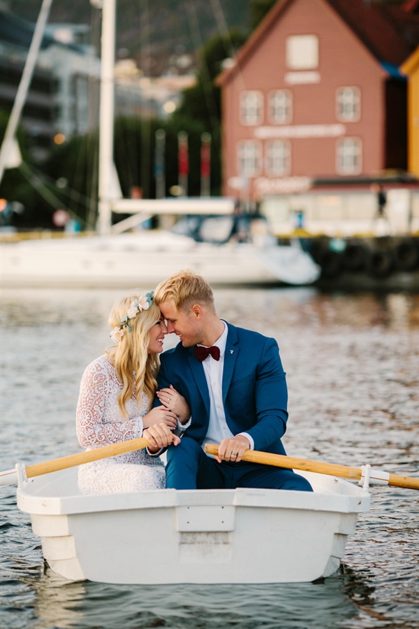 摄影师徒步14小时拍婚纱照：史诗般壮美！