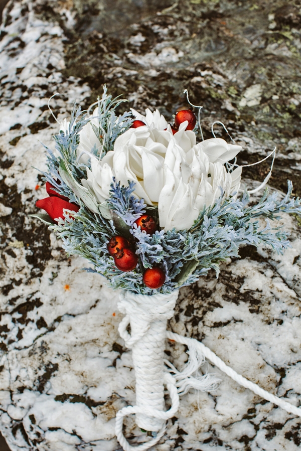 摄影师徒步14小时拍婚纱照：史诗般壮美！