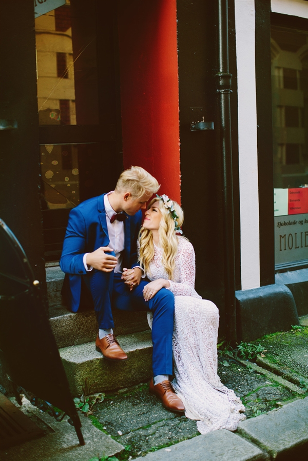 摄影师徒步14小时拍婚纱照：史诗般壮美！