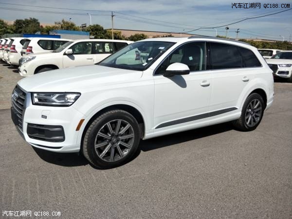 17款奥迪Q7加规版现车实拍配置报价解析