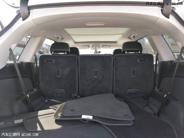 17款奥迪Q7加规版现车实拍配置报价解析