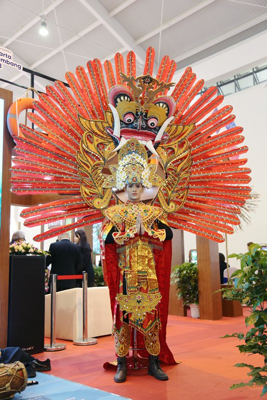 打好“生态+民族文化”牌 助推全域旅游跨越发展