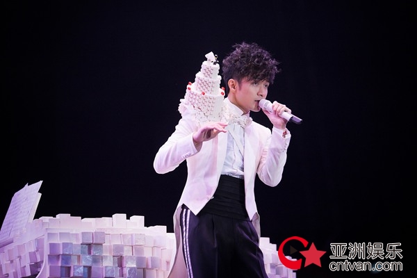 古巨基《我们》巡演广州站：歌者与乐迷是生命共同体