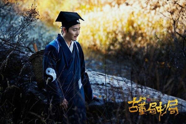 《古董局中局》曝光新剧照 潘粤明王泷正身份成谜