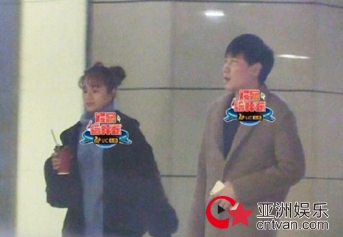 安悦溪老公曝光 深夜约会尬舞好不甜蜜！