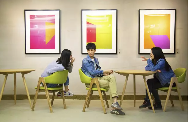 租租艺术场景再延伸 流动画作让办公空间新意不断