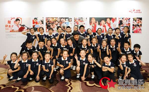 王祖蓝担任明星公益大使 身体力行传递关爱