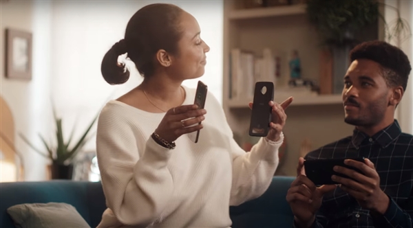 三星广告片怒怼iPhone X 结果自己也搭进去了