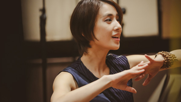 黄圣依复出人气高涨，《演员的诞生》力邀其助阵