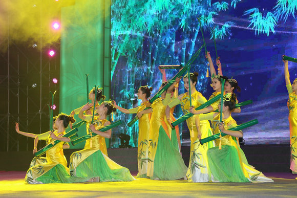 2017中国•长宁蜀南竹海全国热气球锦标赛盛大开赛