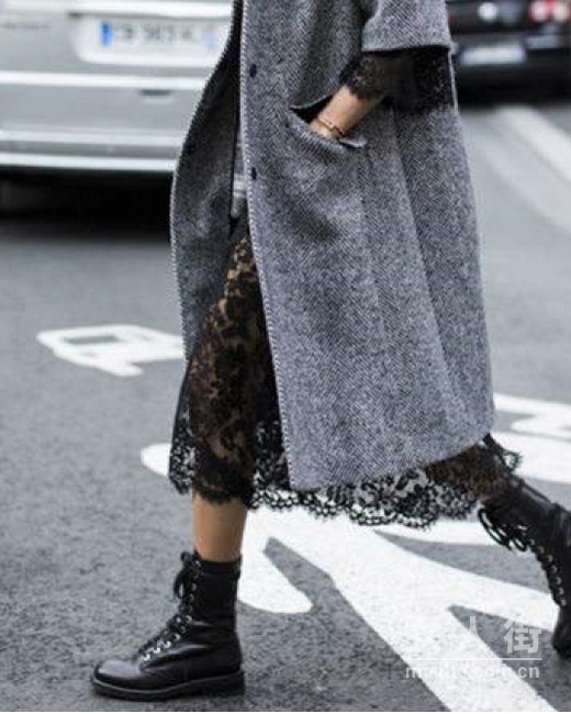 时尚及踝马丁靴 冬天穿出气质女王范