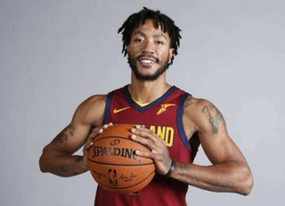 曝罗斯与骑士管理层保持联系　仍未决定何去何从