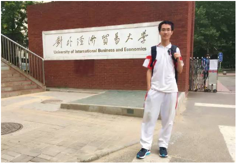 触手奇怪君这个主播不仅不被家长封杀 还鼓励孩子看他直播