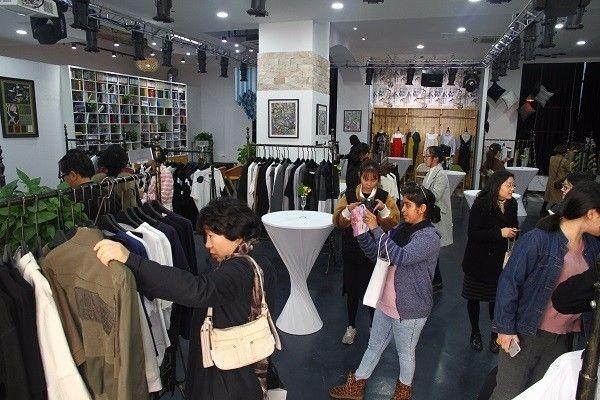 JEXT SHOWROOM 2018春夏新品发布会柯桥举办