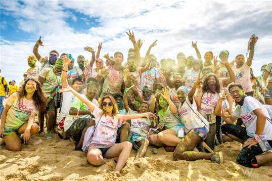 世界青年齐聚第二届海南国际旅游岛（陵水）青年狂欢节