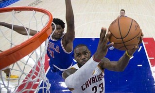 詹皇盛赞恩比德：这家伙太有趣　不在乎他喷垃圾话