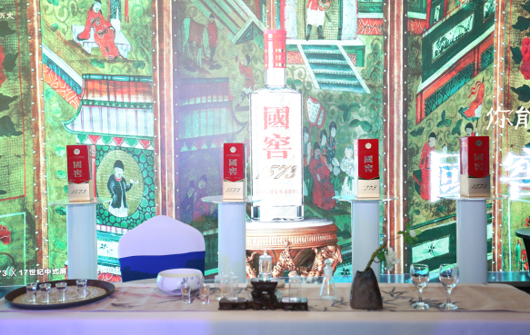 浓香国酒高球盛宴,京城鸟巢荣耀新生