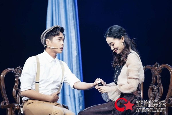 《喜剧总动员2》张若昀遭遇“舞台事故”如何化解?