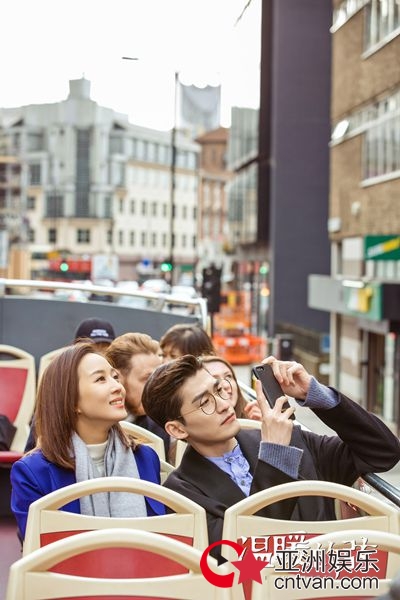 《温暖的弦》张翰重回伦敦感叹成长 携张钧甯甜蜜漫步剑桥