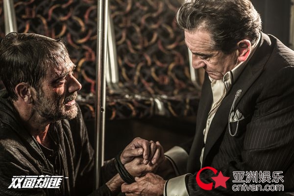 德尼罗主演北美动作大片《双面劫匪》剧照曝光