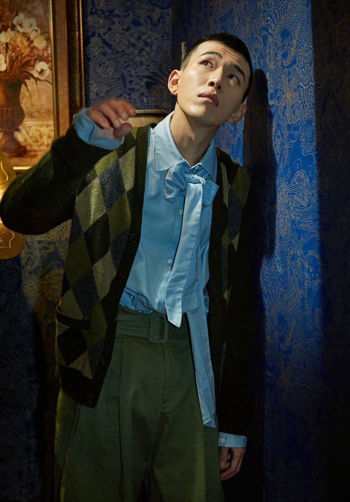 何谓炫酷狂拽？ 孔垂楠混搭复古风上线