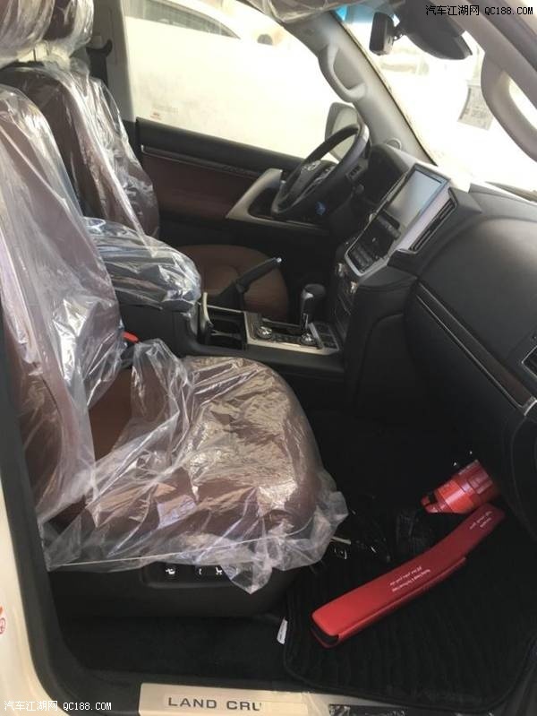 18款中东版兰德酷路泽5700 5.7升V8解析