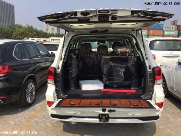 18款中东版兰德酷路泽5700 5.7升V8解析