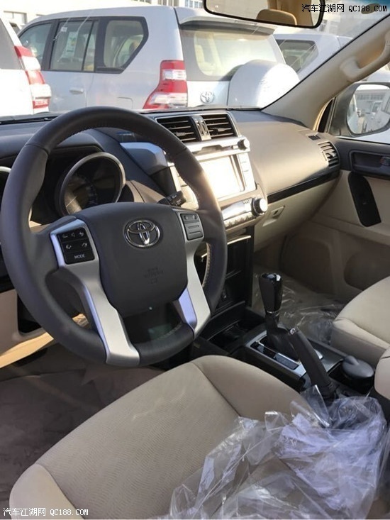 2017款丰田普拉多4000中东版配置解读