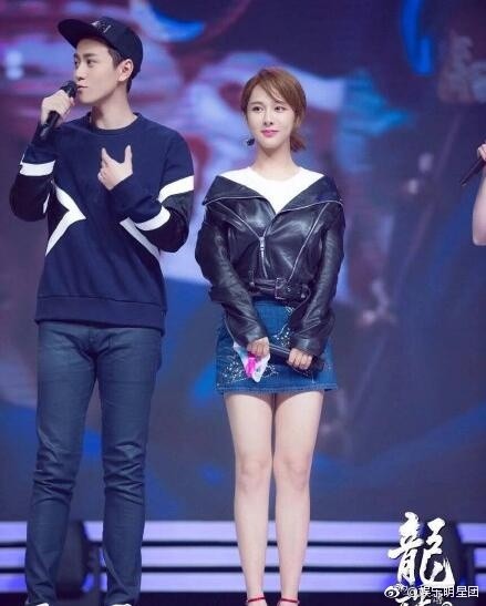 杨紫秦俊杰分享恋爱细节 喝了点小酒就决定公布了！