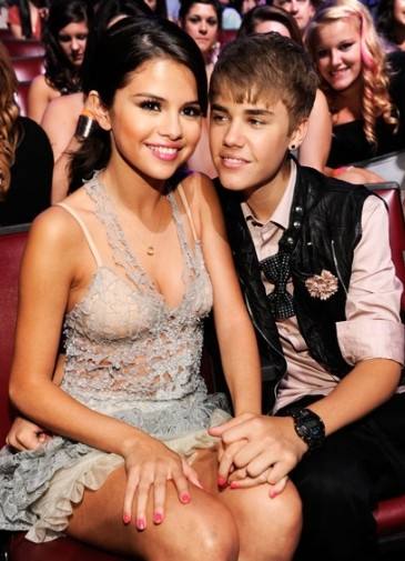 比伯和赛琳娜约会 欧美圈这对相爱相杀的cp又发糖啦!