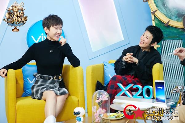 吴君如诠释何为教科书级的模范夫妻 做客《男子甜点俱乐部》罕见秀恩爱