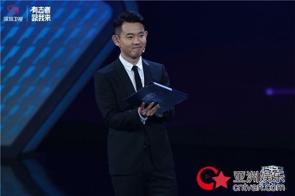 《你好！面试官》深圳卫视开播 刘同落泪马睿被diss