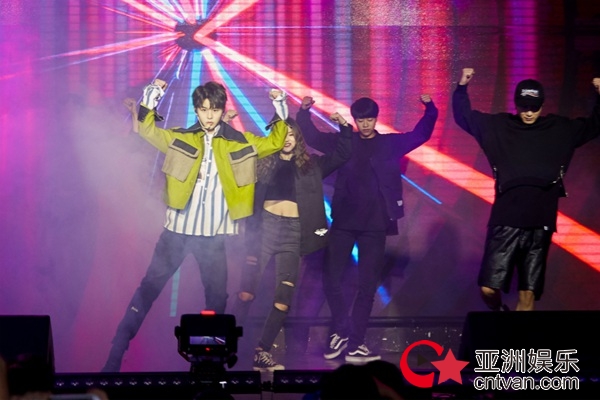 徐浩新专《非常对》首唱会 大秀舞技实力吸粉