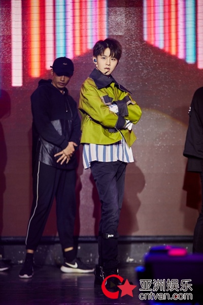 徐浩新专《非常对》首唱会 大秀舞技实力吸粉