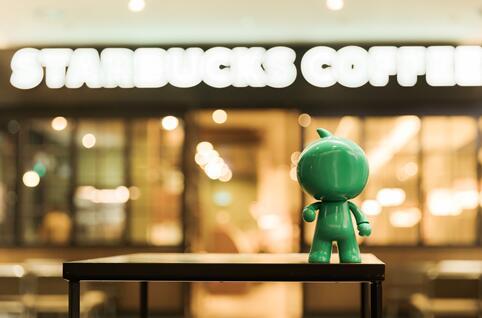 星巴克携手阿里巴巴为全球最大新零售智慧门店揭幕