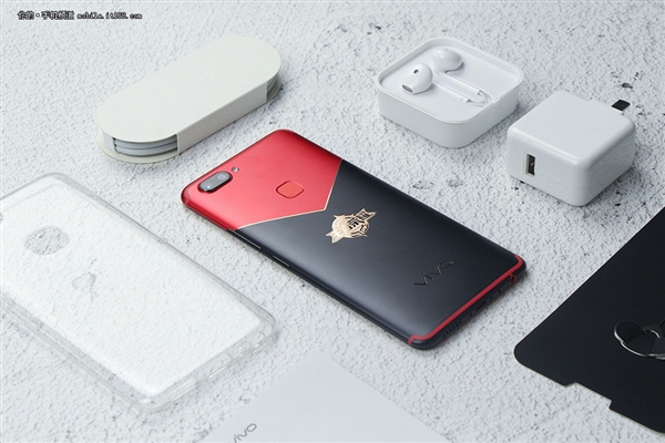 vivo X20王者荣耀限定版图赏：红黑撞色设计帅爆