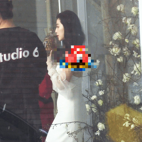 范冰冰怀孕了？小肚微凸 腰身见粗