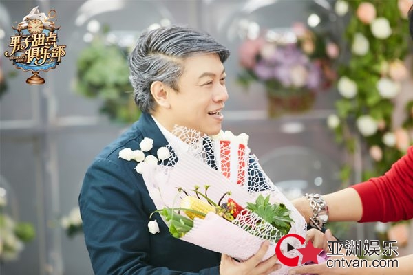 陈汉典《男子甜点俱乐部》晒康熙旧照引回忆杀：S姐今天请假