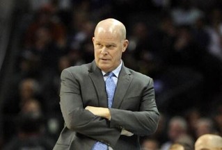 黄蜂主帅因健康问题请假离队 助教出任临时主教练