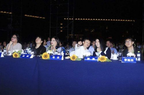 马云和赵薇至少见了12次&nbsp;有图为证！