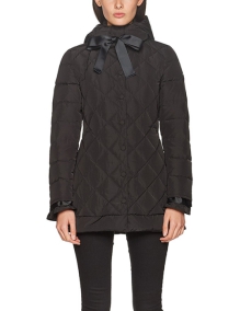 忘记天价的“加拿大鹅”吧 天后总统的羽绒服300元就能拿下!