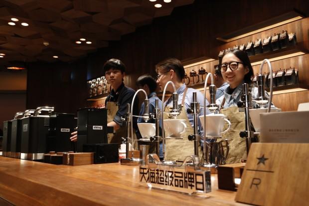 星巴克臻选天猫超级品牌日启动 上海烘焙工坊成新零售秀场