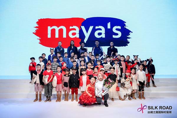 丝绸之路国际时装周热度不减 多场大秀引爆冬日时尚