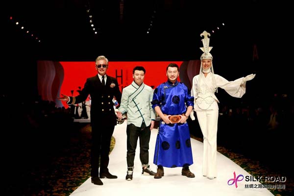 丝绸之路国际时装周热度不减 多场大秀引爆冬日时尚
