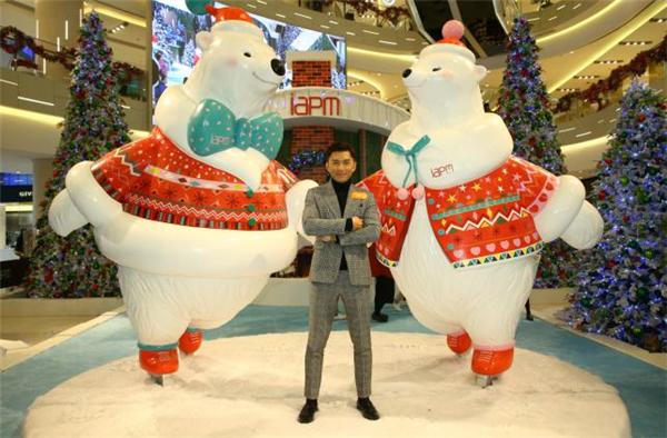 环贸iapm商场「熊抱冰雪圣诞乐园」主题展闪耀开幕