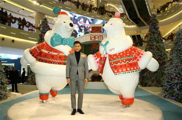 环贸iapm商场「熊抱冰雪圣诞乐园」主题展闪耀开幕