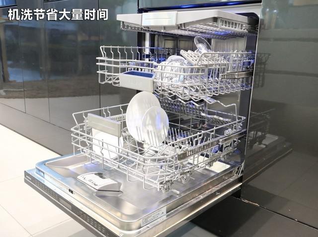 极限污渍大挑战！亮碟洗涤剂去污更彻底