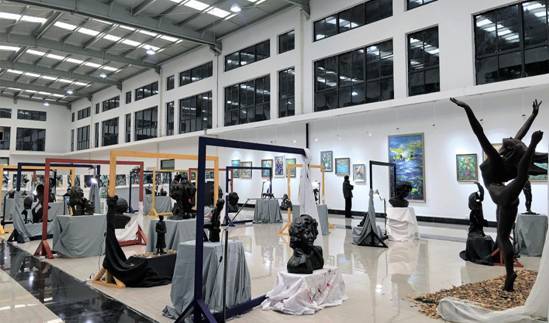 情景艺术展“薛林纳的工作室”在宜兴天逸艺术馆惊艳上演