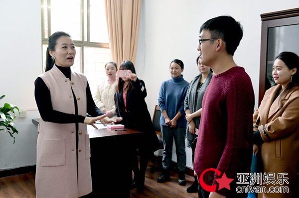 云南大学谭晶工作室揭牌，投身教育传播云南文化